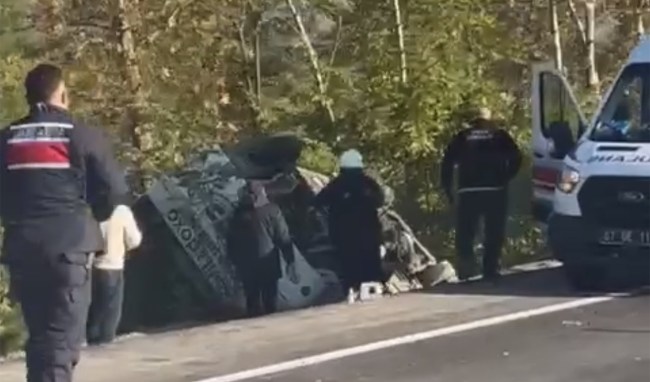 İşçi servisi şarampole yuvarlandı