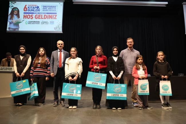 Youtuber Sertaç Abi, Çayırovalı sevenleriyle bir araya geldi