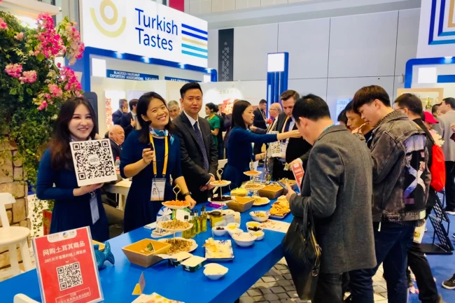 Egeli ihracatçılar Çin'de Türk ihracatını vitrine çıkarıyor