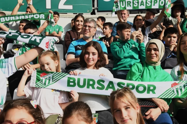 Bursa Osmangazi'de 100 çocuk ilk kez Bursaspor maçında