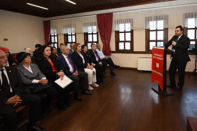 Bursa Osmangazi'de 'Nutuk'un ışığında Cumhuriyet konuşuldu