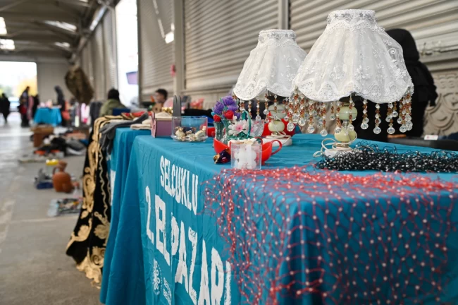 Konya Selçuklu'da 2. El Pazarı'na yoğun ilgi