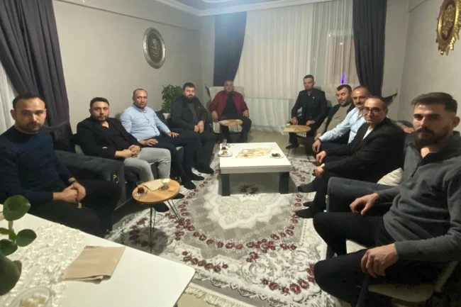 MHP'den Pazaryeri'nde 'Hayırlı Günler Komşum' ziyareti