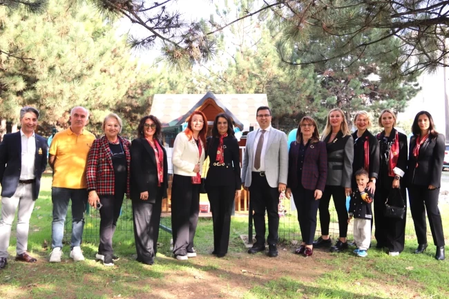 Bursa'da "Halkevi Kedi Konağı" açıldı