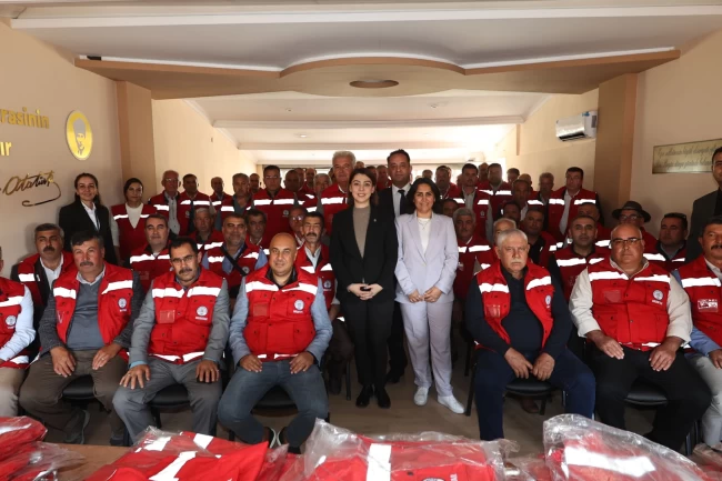 Muğla Büyükşehir'den 574 muhtara özel yelek