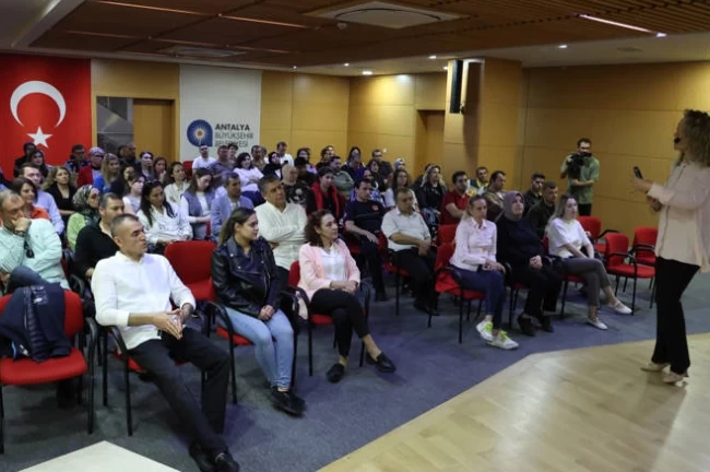 Antalya Büyükşehir'de "Zaman Yönetimi" eğitimi