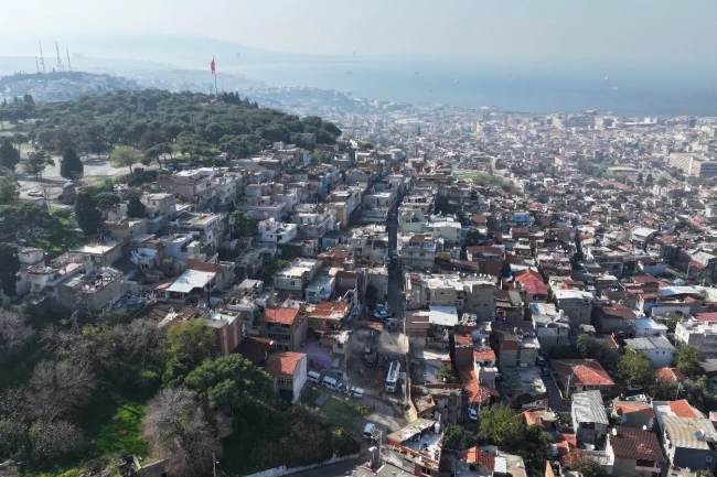 İzmir Kadifekale'de tahliye ve yıkımlar sürüyor