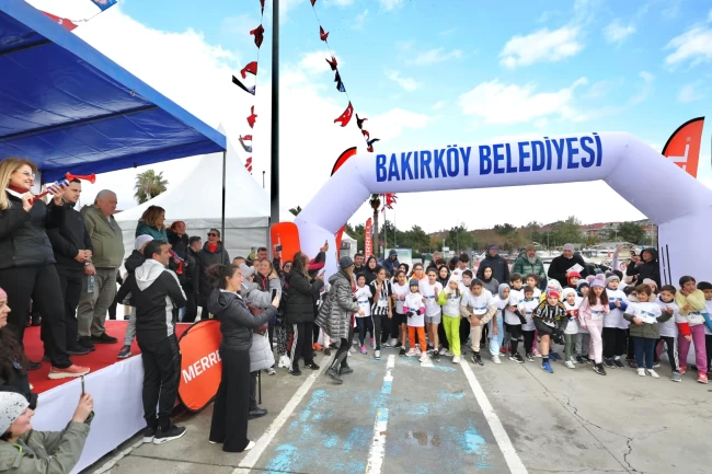 İstanbul Bakırköy'de "Öğretmenler Günü Koşusu" düzenleniyor