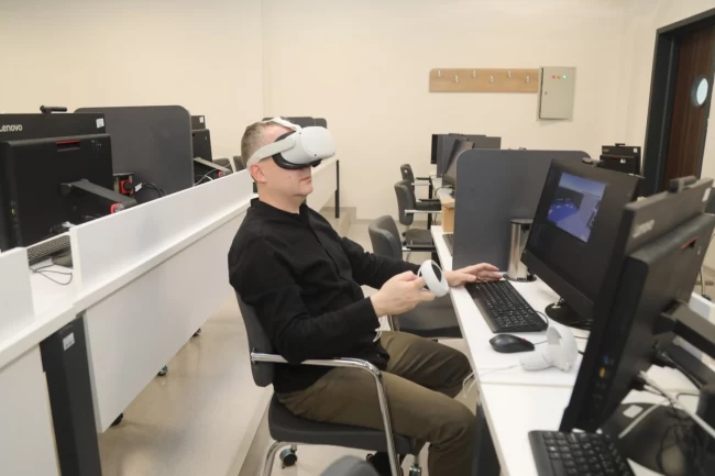 BTÜ'den Avrupa destekli yenilik... Forklift operatörlerine XR teknolojili eğitim simülatörü