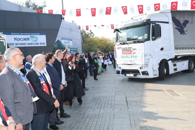 Gebze'den Gazze'ye kardeşlik eli... 10 yardım tırı dualarla uğurlandı