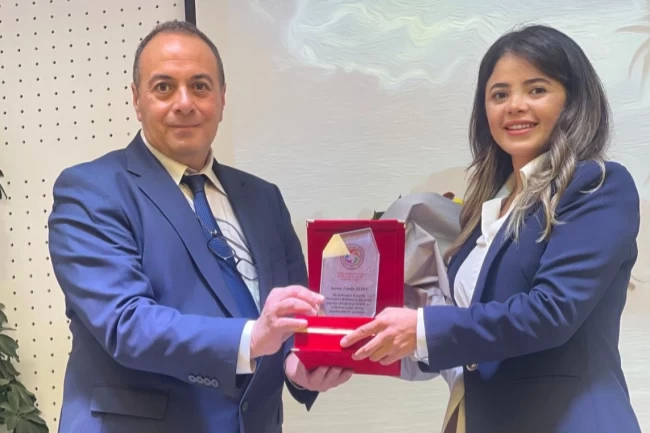 Funda Kurt'tan Gölbaşı Zübeyde Hanım Lisesi'ne teknik destek