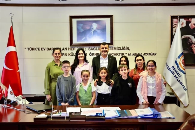 Denizli'de "2050'ye Mektup" yarışmasının kazananları ödüllerini aldı