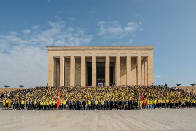 4 bin 500 Fenerbahçeli genç Ata'nın huzurunda