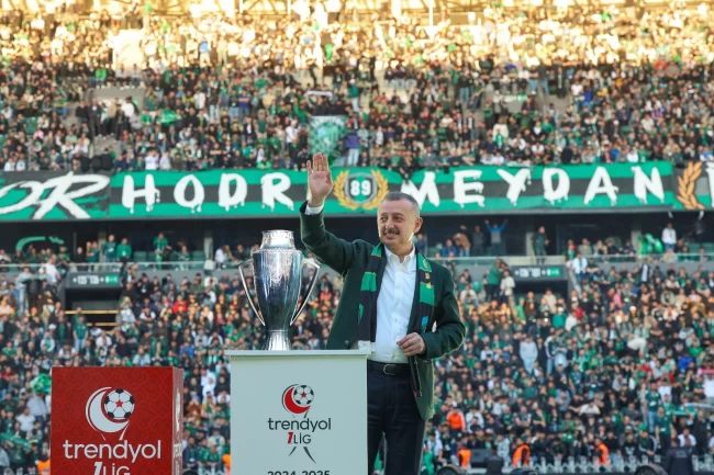 Büyükakın, Kocaelispor'u kutladı