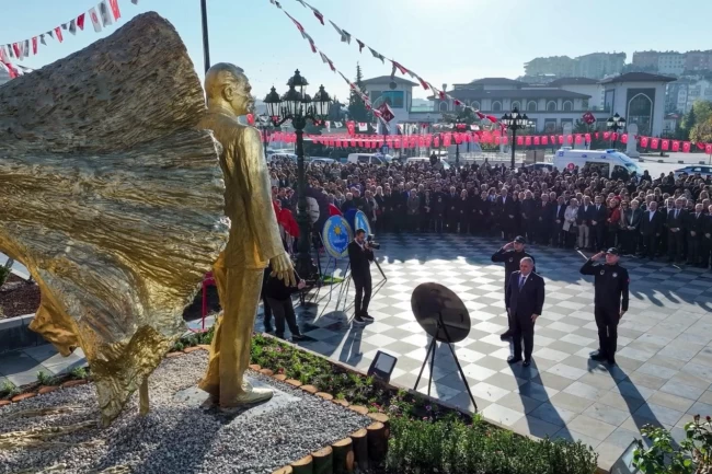 Ankara Keçiören'de Ata'ya özlem