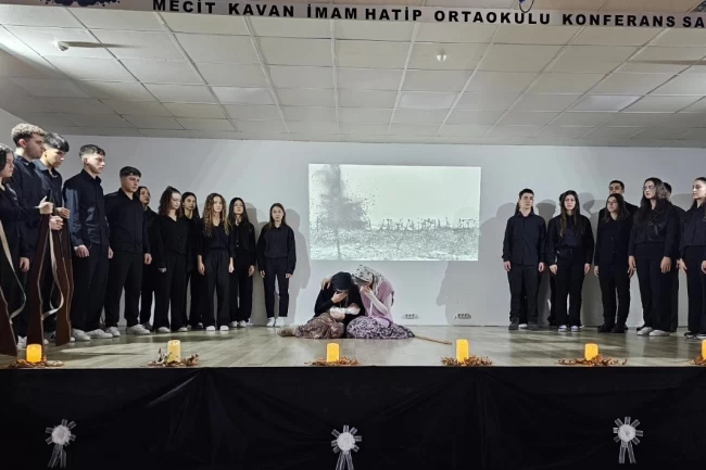 Gazi Mustafa Kemal Atatürk Gölcük'te şükran ve minnetle anıldı