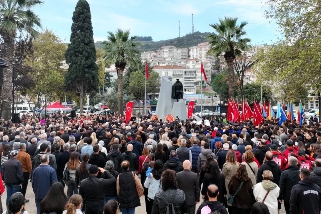 Mudanya, Atatürk'ü özlem ve saygıyla andı