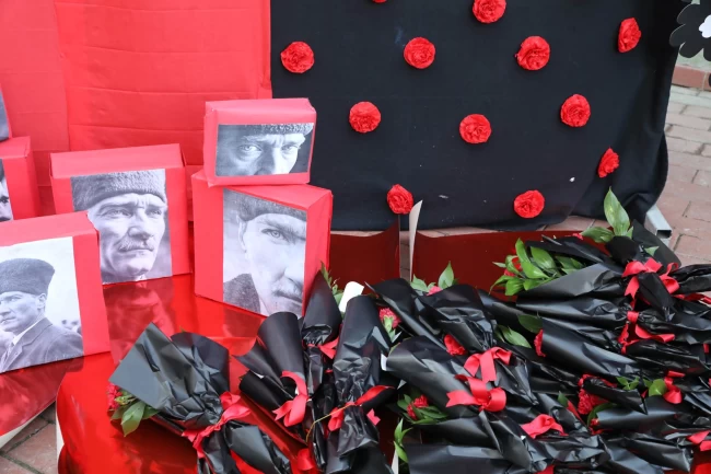 Ankara Keçiören'de çocuklar Atatürk'ü özlemle andı