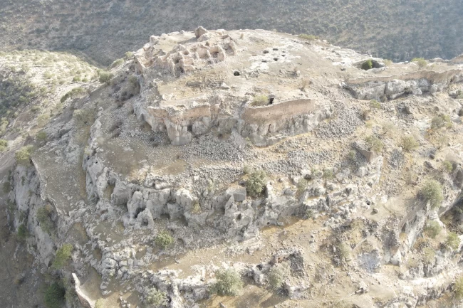 Nusaybin'in gözü yeniden açıldı... Bin 700 yıllık kale gün yüzüne çıktı!