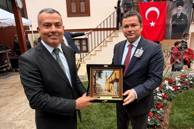 Osmangazi Belediye Başkanı Erkan Aydın Atatürk'ü Selanik'te andı