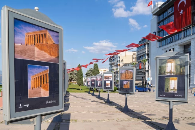 Gazeteci Korcan Karar'ın "Anıtkabir" sergisi İzmir'de açıldı