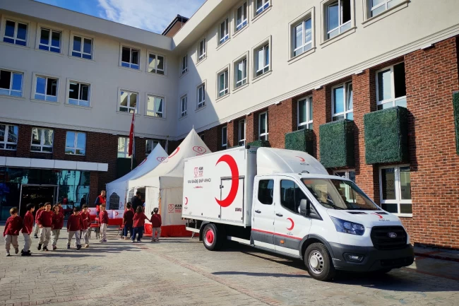 Çınar Koleji'nden Kızılay Haftası'na anlamlı destek