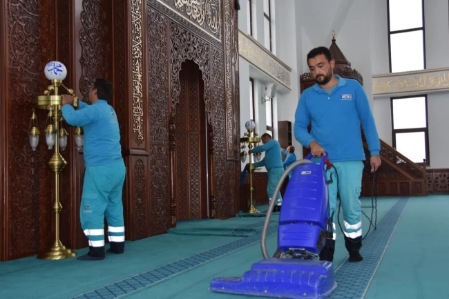 Kayseri Kocasinan 'Cami Temizleme Ekibi' kurdu