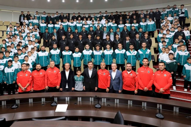 Konya'da Başkan Kılca'dan, futbol takımlarına destek