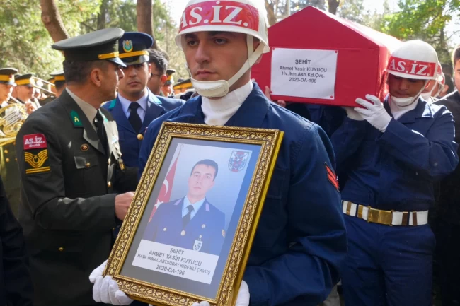 'Keşke'si gerçek oldu..! Şehit astsubay Ahmet Yasir Kuyucu Konya'da gözyaşlarıyla uğurlandı