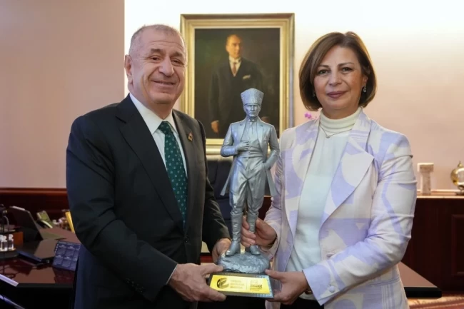 Ümit Özdağ'dan CHP'li başkana ziyaret