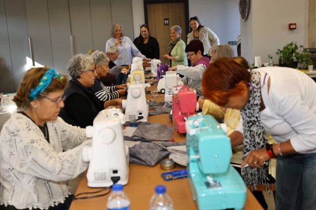 İzmir Efes Selçuk'ta kadınlara ücretsiz dikiş atölyesi