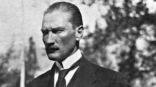 İZMİR’İN KURTULUŞUNUN 96.YILI KUTLU OLSUN