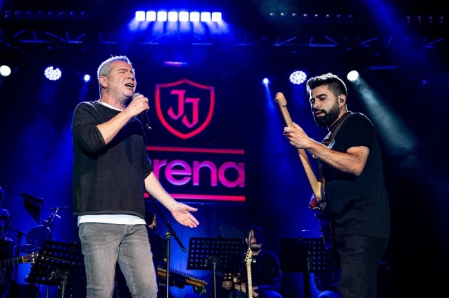 Levent Yüksel Jolly Joker Arena'da büyüledi