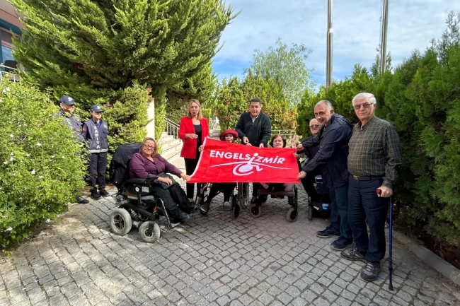 İzmir Büyükşehir'den bir "Kırmızı Bayrak" da Çeşme Belediyesi'ne