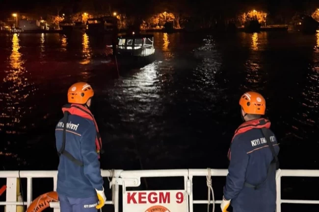 Kireçburnu açıklarındaki pervane arızası yaşayan tekne Tarabya'ya yanaştırıldı
