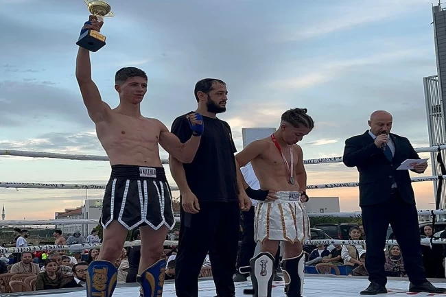 Pazaryeri Spor Kulübü'nden kick boksta büyük başarı