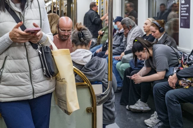 İzmir Metrosu'nda kesintisiz iletişim dönemi başladı