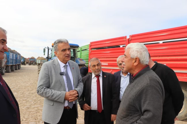 Konya'da Demirel çiftçilerin sorunlarını dinledi