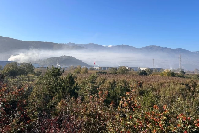 CHP'li Milletvekilleri Kestel ve Gürsu'daki hava kirliliğine dikkat çekti... Sanayi bacaları filtre çalıştırmıyor!