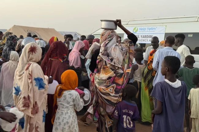 Help Yetim Sudan'da binlerce kişiye yardım ulaştırdı