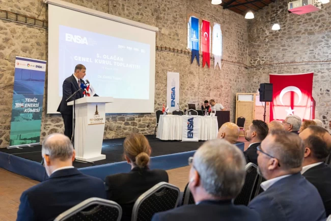 İzmir'de Başkan Tugay'dan sanayicilere yeşil dönüşüm çağrısı