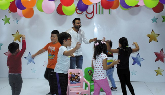 EREYLİN AVM'DE EĞLENCEYE DEVAM