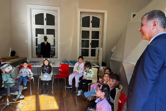 İzmir'de Başkan Tugay'dan çocuklara: ''Her şey sizin için''