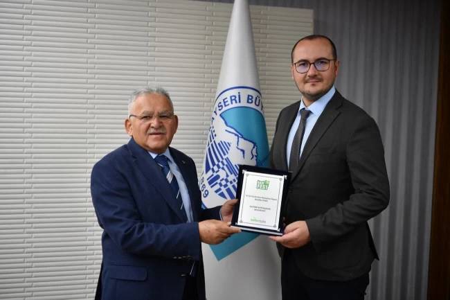 Kayseri Büyükşehir'de 'dönüşüm' ödülü