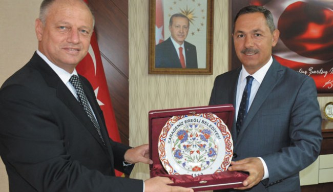 Kaymakam Çorumluoğlu'ndan Başkan Uysal'a ziyaret..