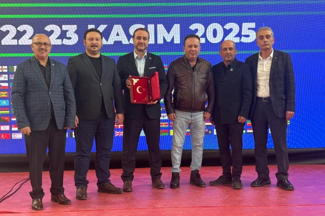 Sağlığın yeni rotası Bursa'da belirlendi... Sağlık Turizmi Zirvesi'nde sürpriz ziyaretçi