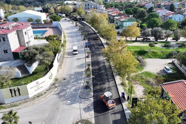 İzmir'de Urla'ya iki caddeye yeni çehre