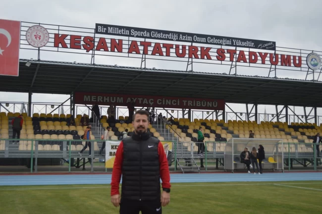 Müzikten sahaya uzanan yolculuk... Keşanlı müzisyen yıllar sonra futbola döndü