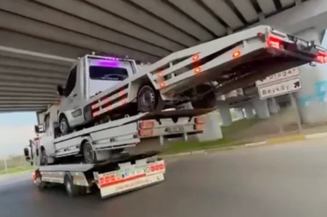 Düzce bağlantı yolunda üç çekici 'üst üste' şovu!