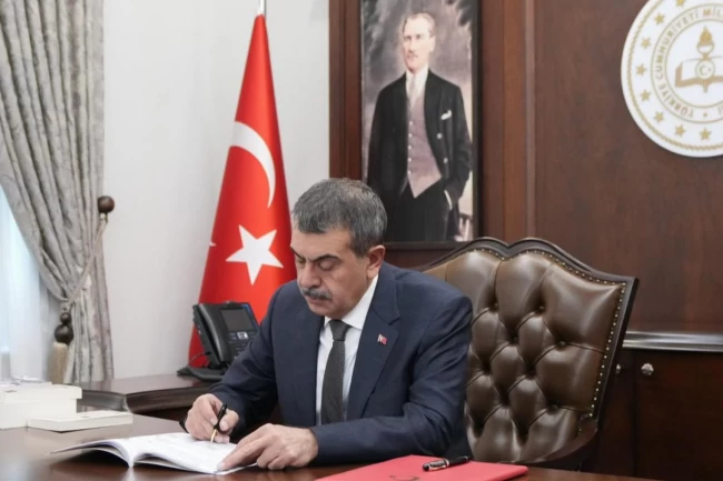 Bakan Tekin'den öğretmenlere üç ayrı mektup